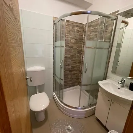 Maja Bed and Breakfast 3*