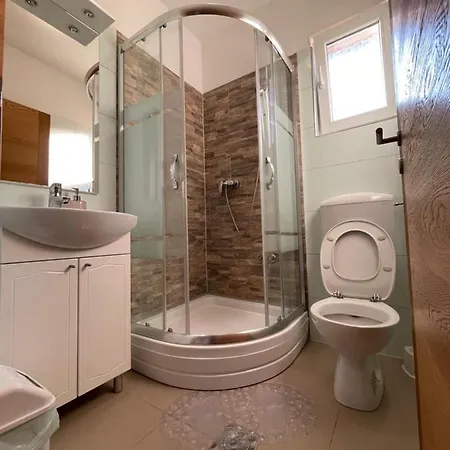 Bed and Breakfast Maja 3*