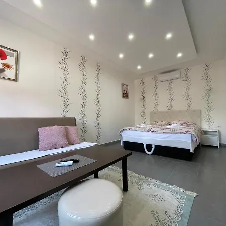 Maja Bed & Breakfast *