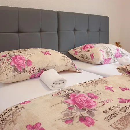 Bed and Breakfast Maja