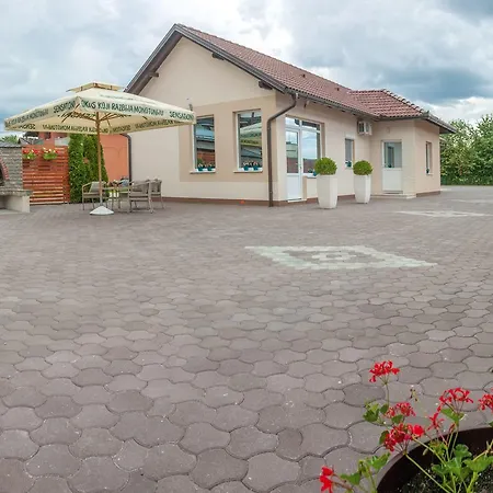 Bed and Breakfast Maja Bihać