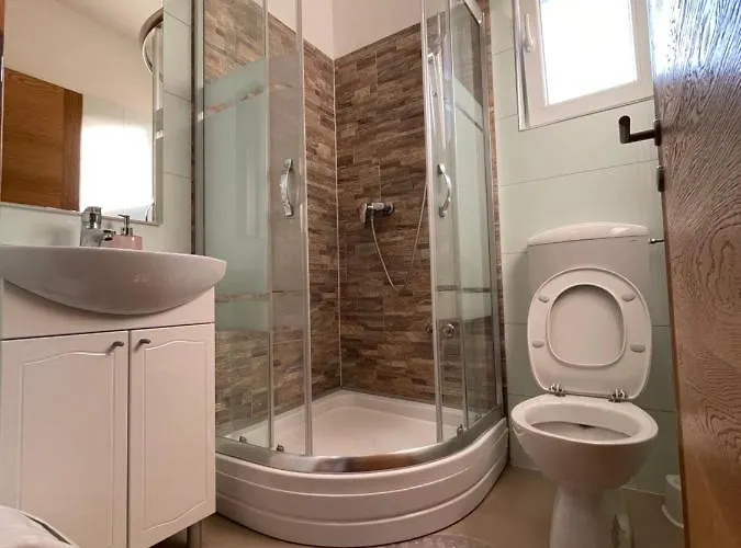 Alojamento de Acomodação e Pequeno-almoço Maja 3*