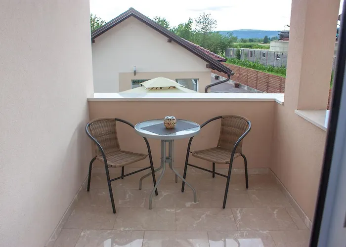 Alojamento de Acomodação e Pequeno-almoço Maja