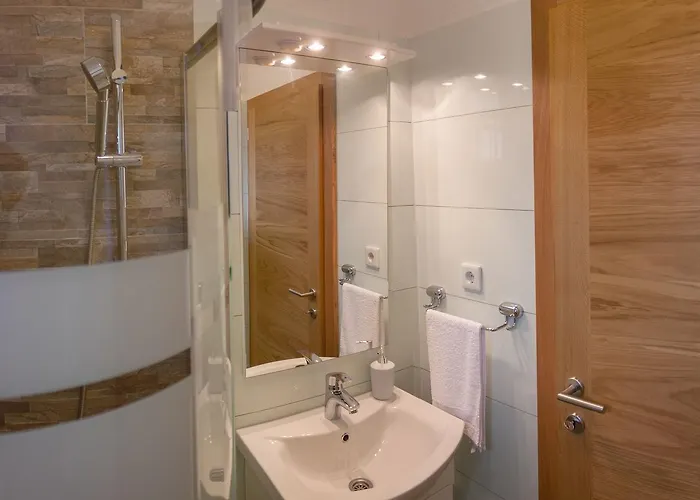 Alojamento de Acomodação e Pequeno-almoço Maja 3*