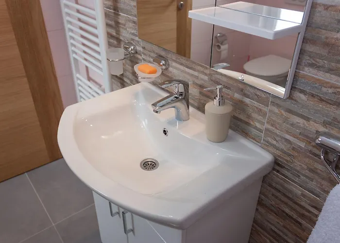 Alojamento de Acomodação e Pequeno-almoço Maja 3*