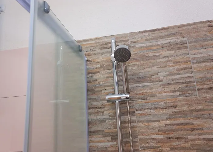 Alojamento de Acomodação e Pequeno-almoço Maja